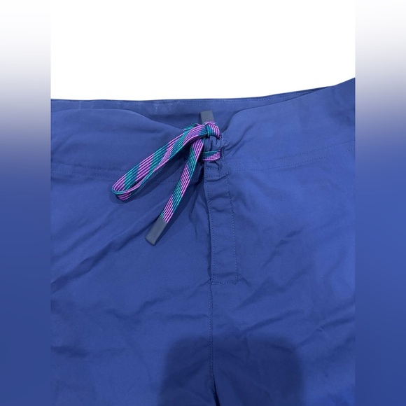 Title Nine 4” Incrediboardie Mid Rise Blue Boardshorts Size 10 - Picture 3 of 10